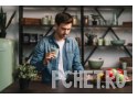 Растение, чашка, посуда, стол, мужчина, планшет, фрукт Растение, чашка, посуда, стол, мужчина, планшет, фрукт
